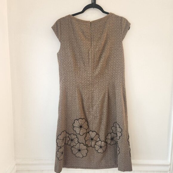 Kay Unger New York Brown Wool Laser Cut Floral Trim Fitted Sheath Pencil Dress 8 - Picture 2 of 9